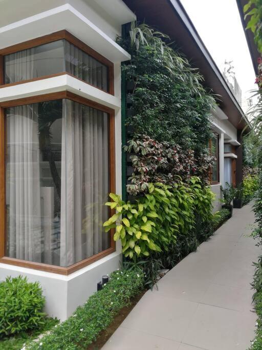 Adria Residences - Emerald Garden - 2 Bedroom Unit For 4 Person Manila Exterior photo